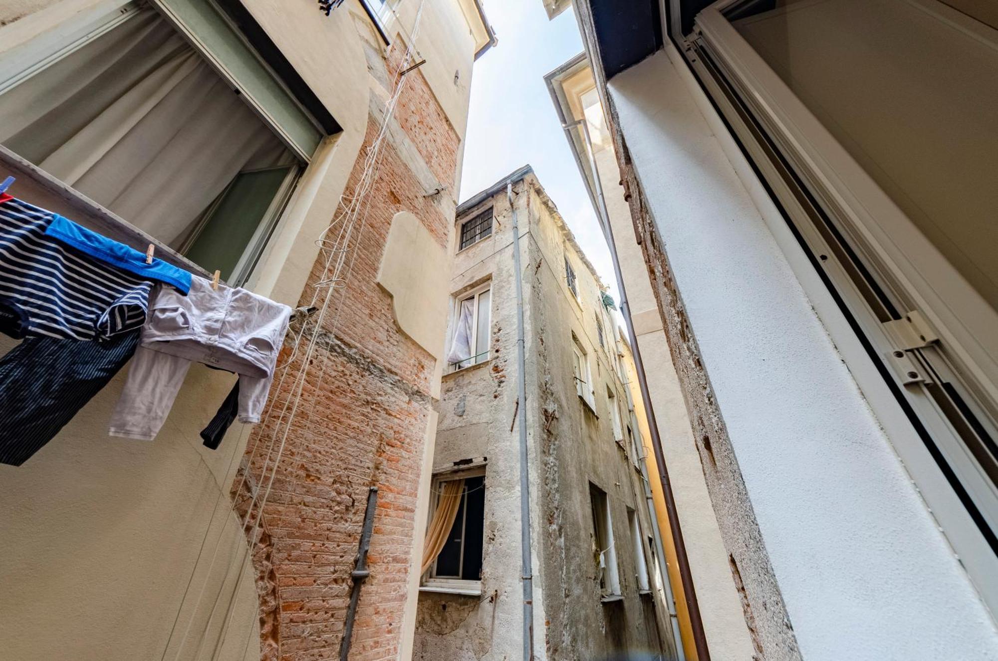 Castelli'S Apartments Campo 9 Genoa Bagian luar foto
