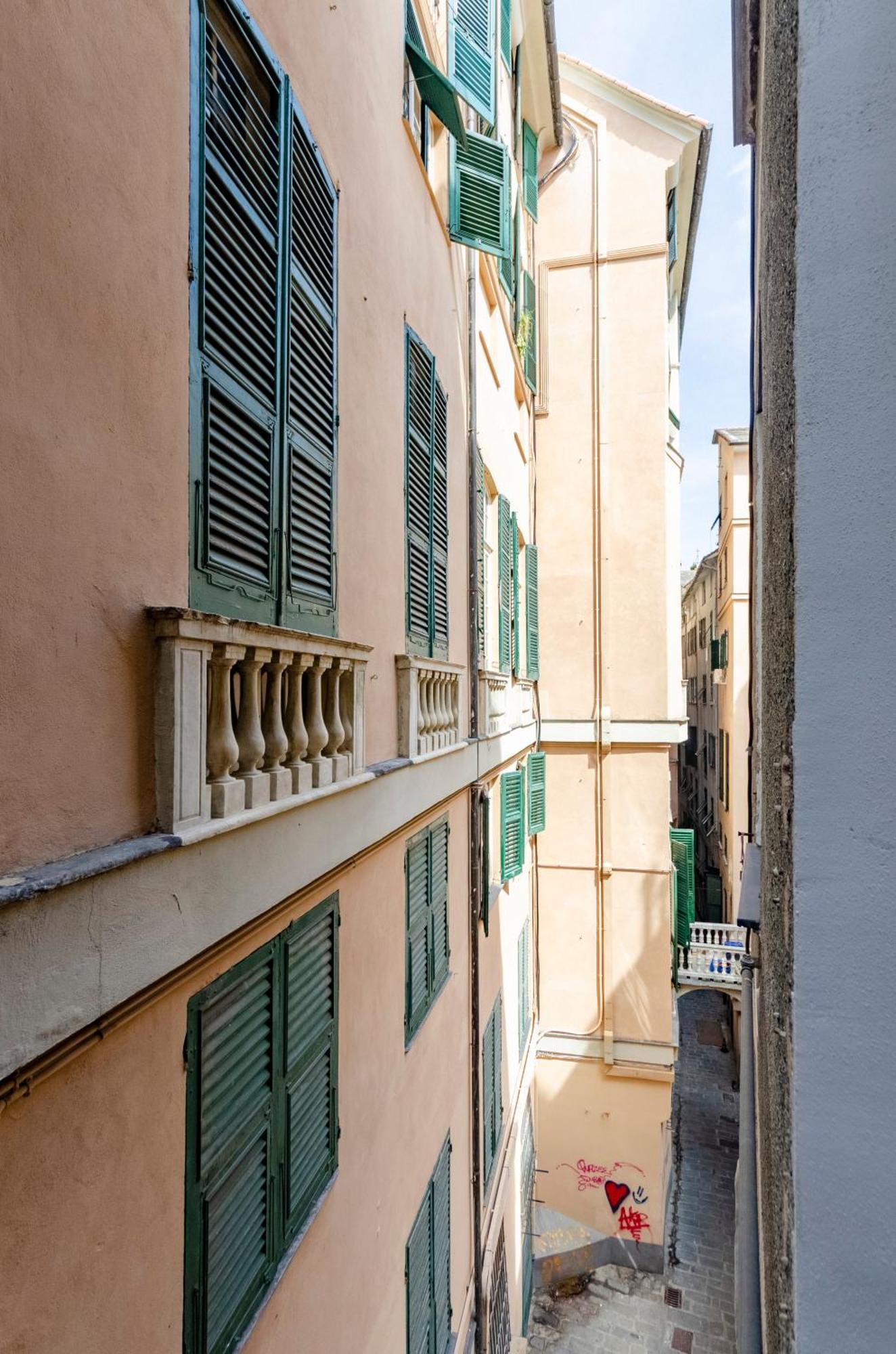 Castelli'S Apartments Campo 9 Genoa Bagian luar foto