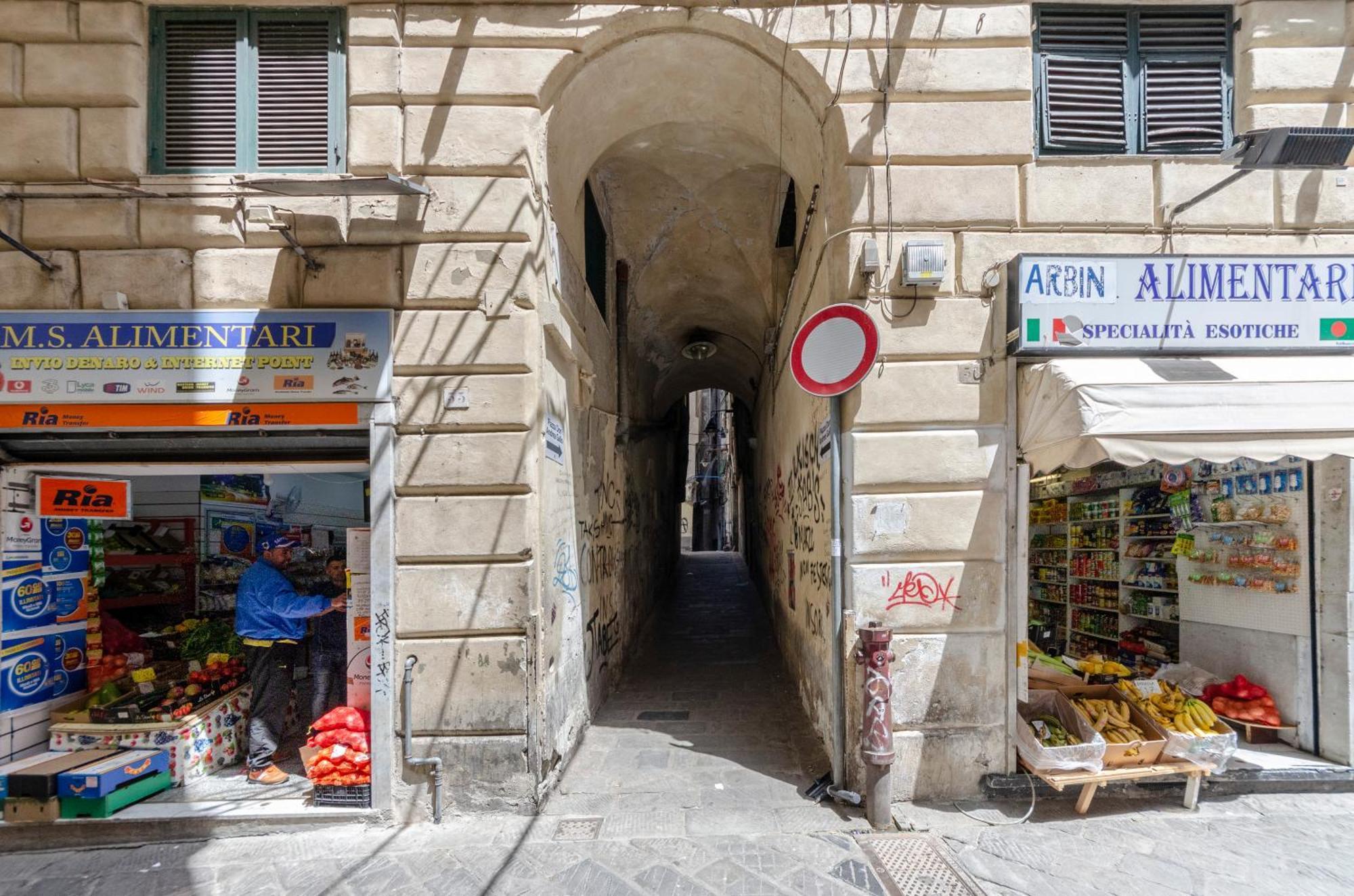 Castelli'S Apartments Campo 9 Genoa Bagian luar foto